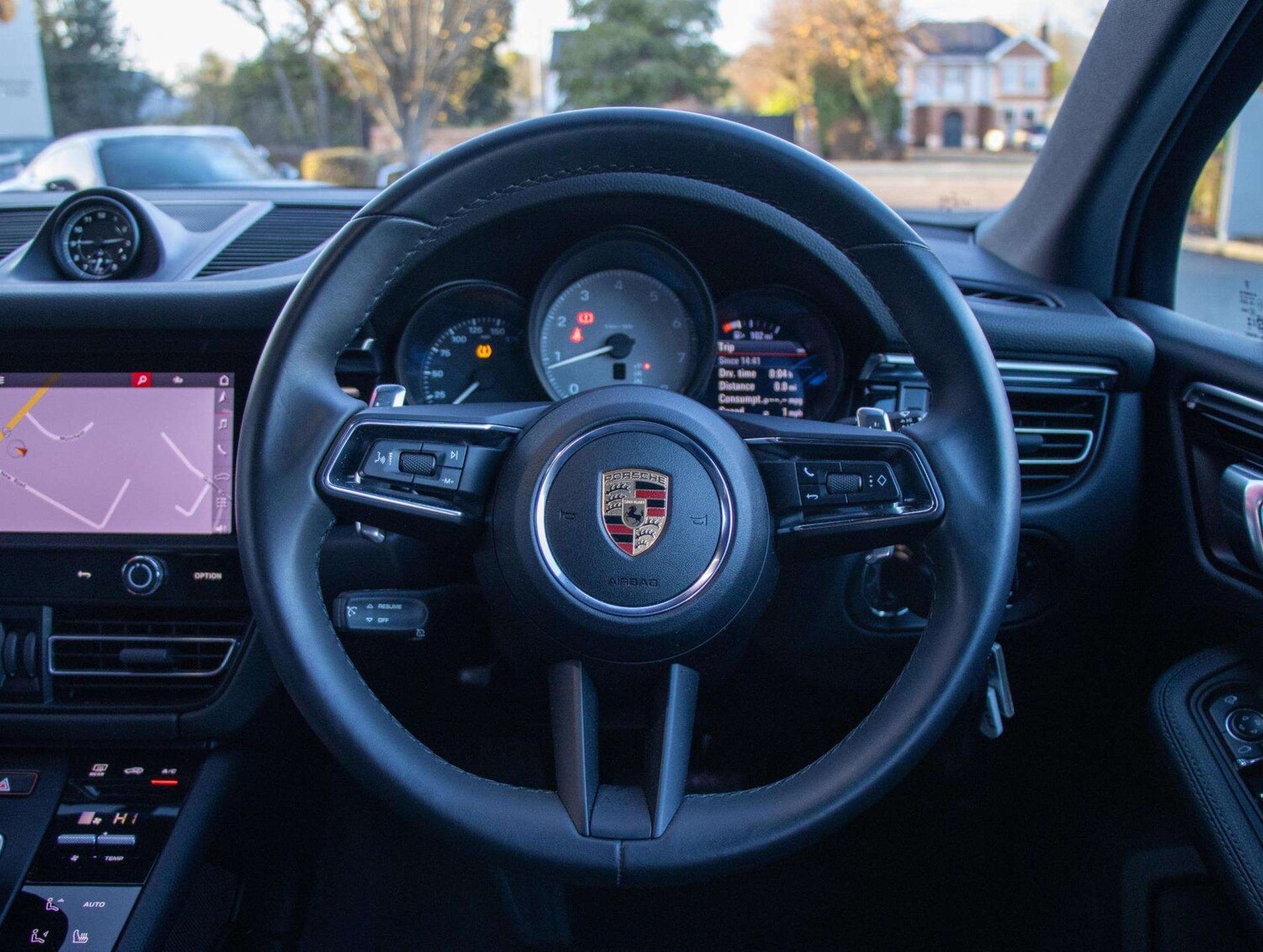 Used Porsche Macan 2024 for sale - 76842961: Photo 12