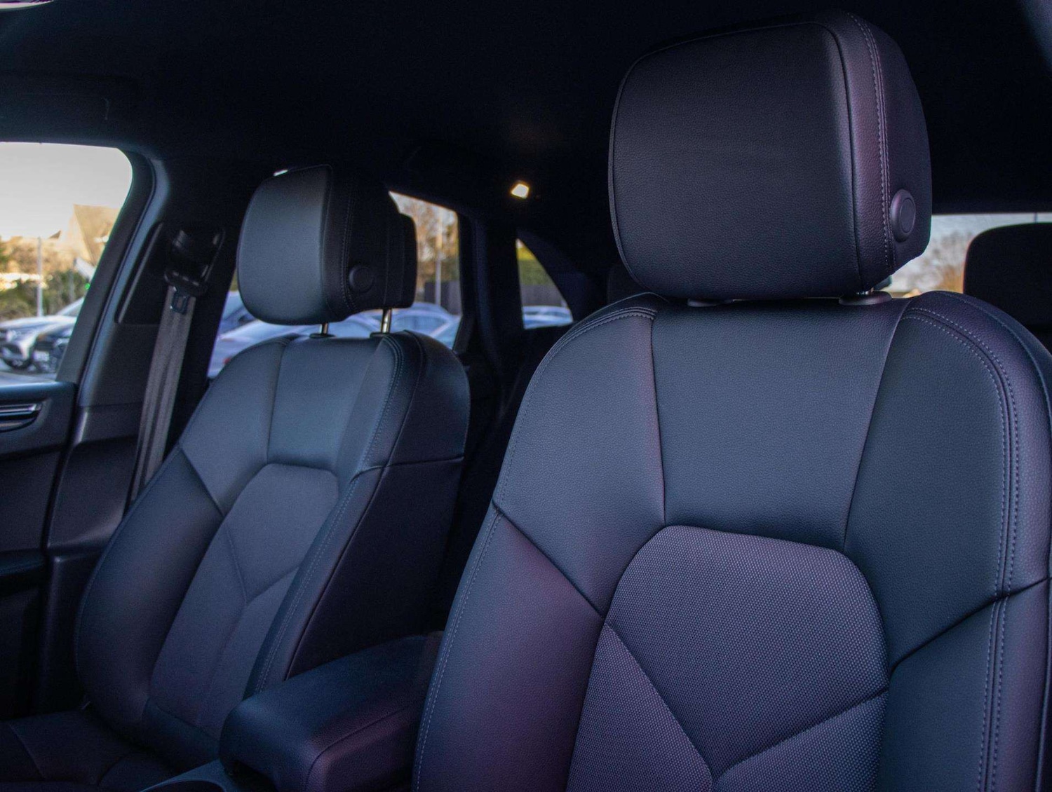 Used Porsche Macan 2024 for sale - 76842961: Photo 28