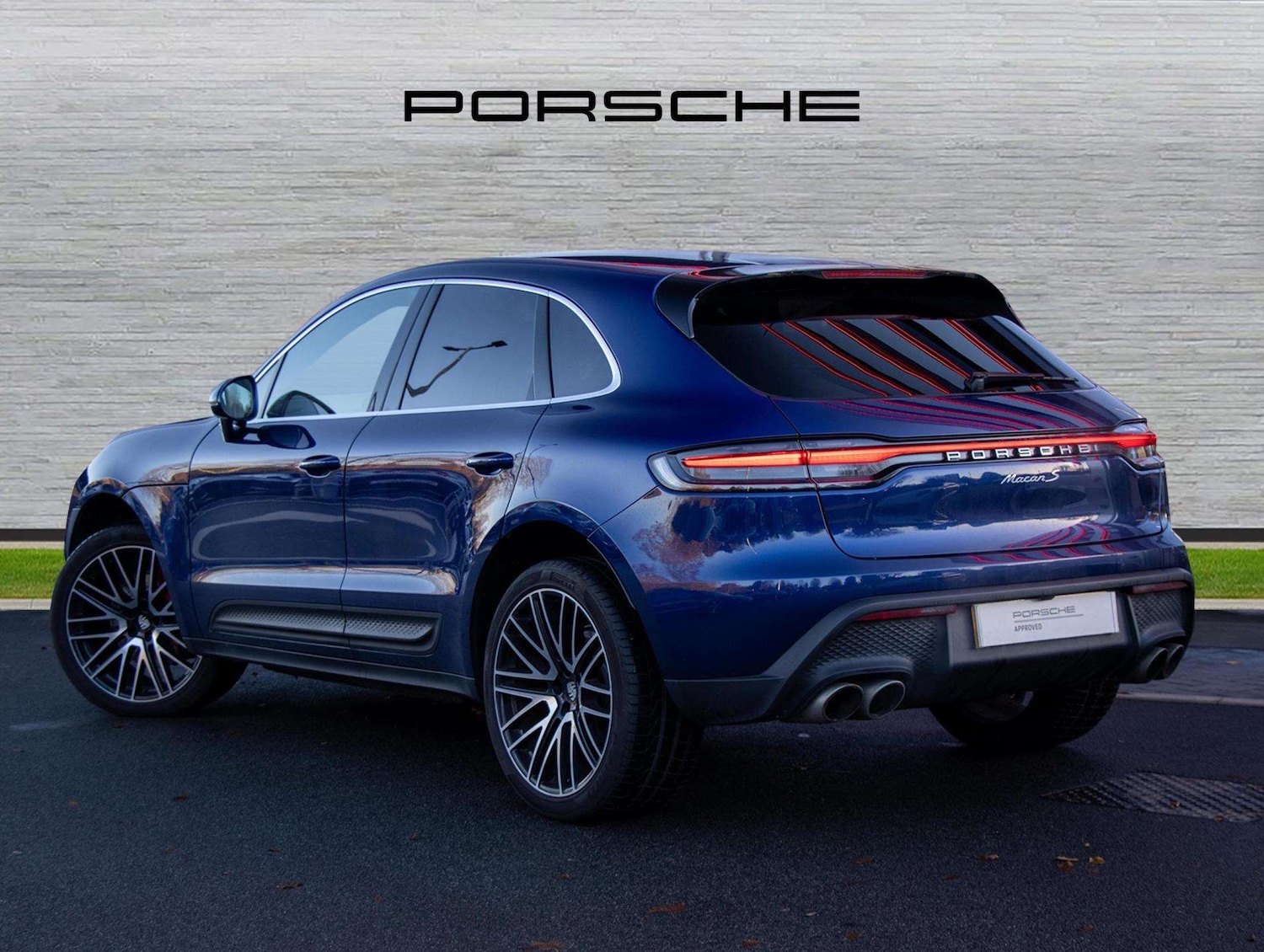 Used Porsche Macan 2024 for sale - 76842961: Photo 3