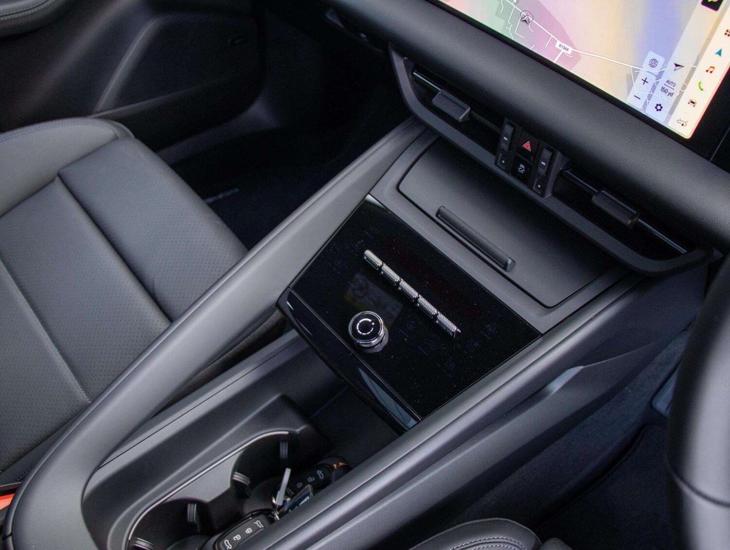 Used Porsche Macan 2025 for sale - 77686470: Photo 10