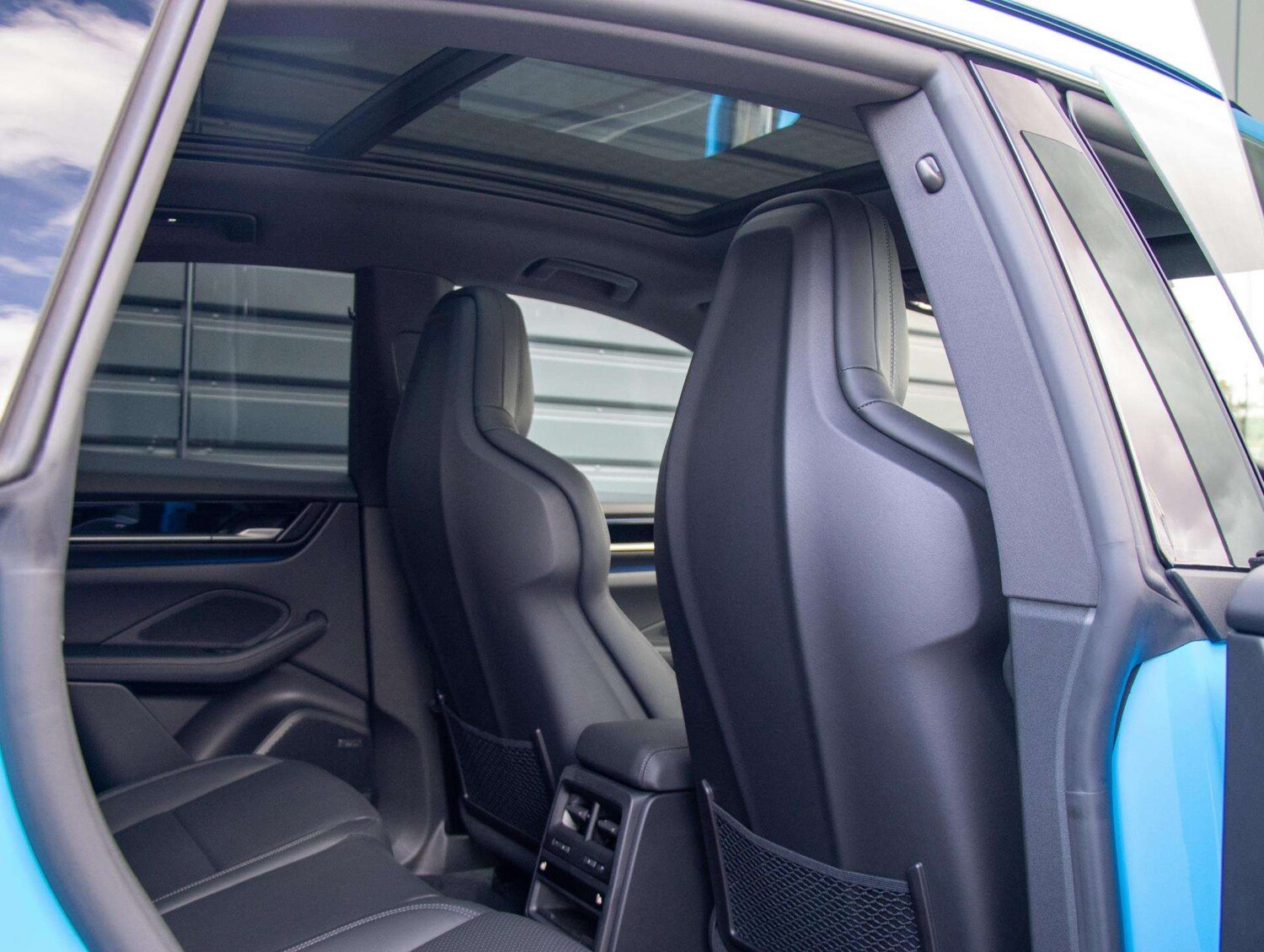 Used Porsche Macan 2025 for sale - 77686470: Photo 25