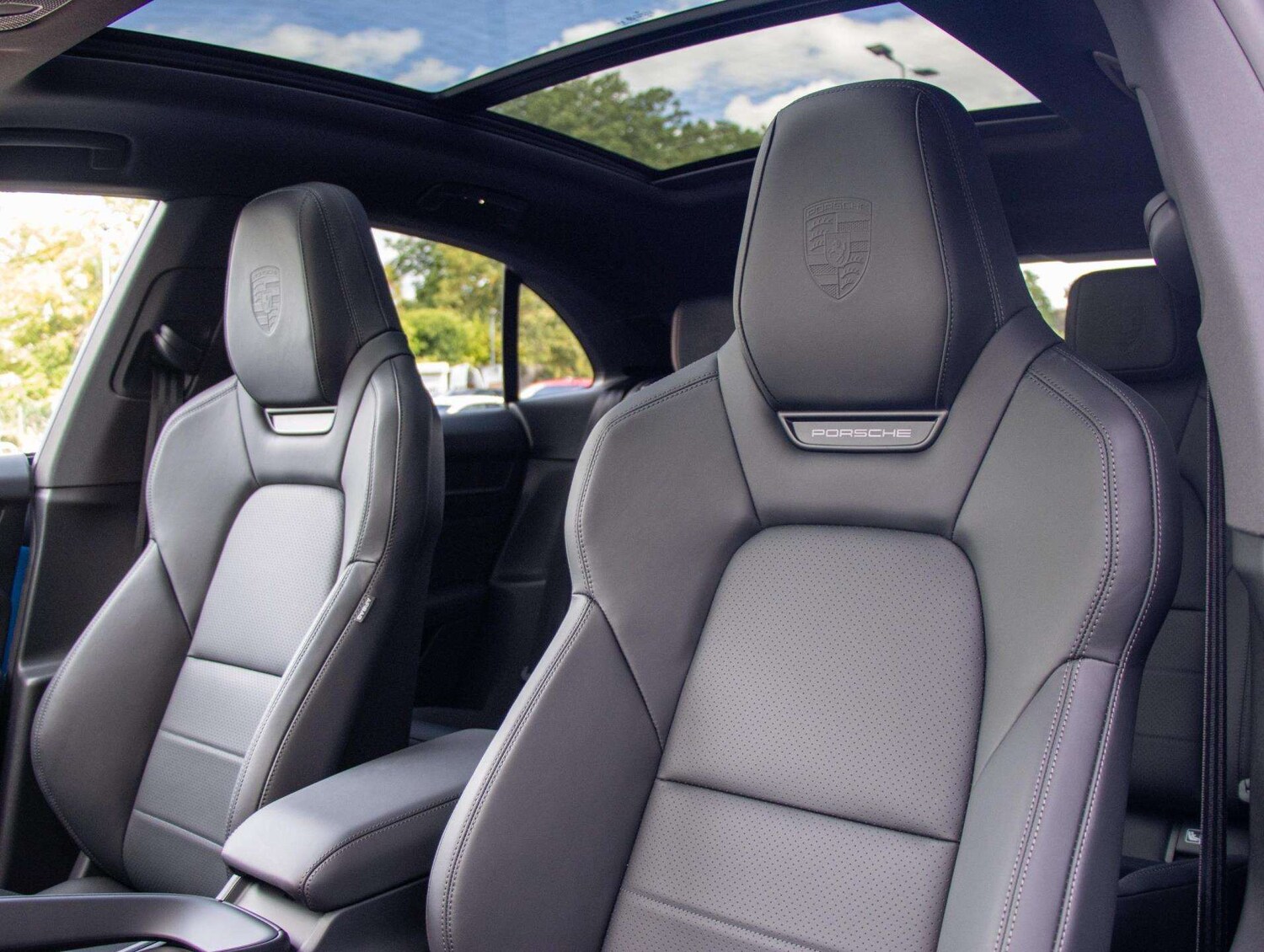 Used Porsche Macan 2025 for sale - 77686470: Photo 31