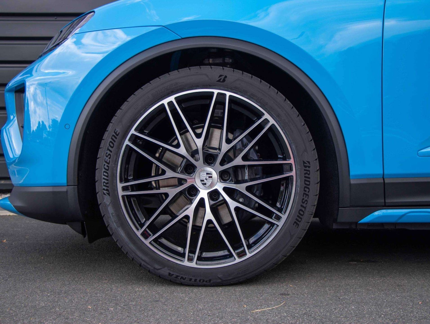 Used Porsche Macan 2025 for sale - 77686470: Photo 4