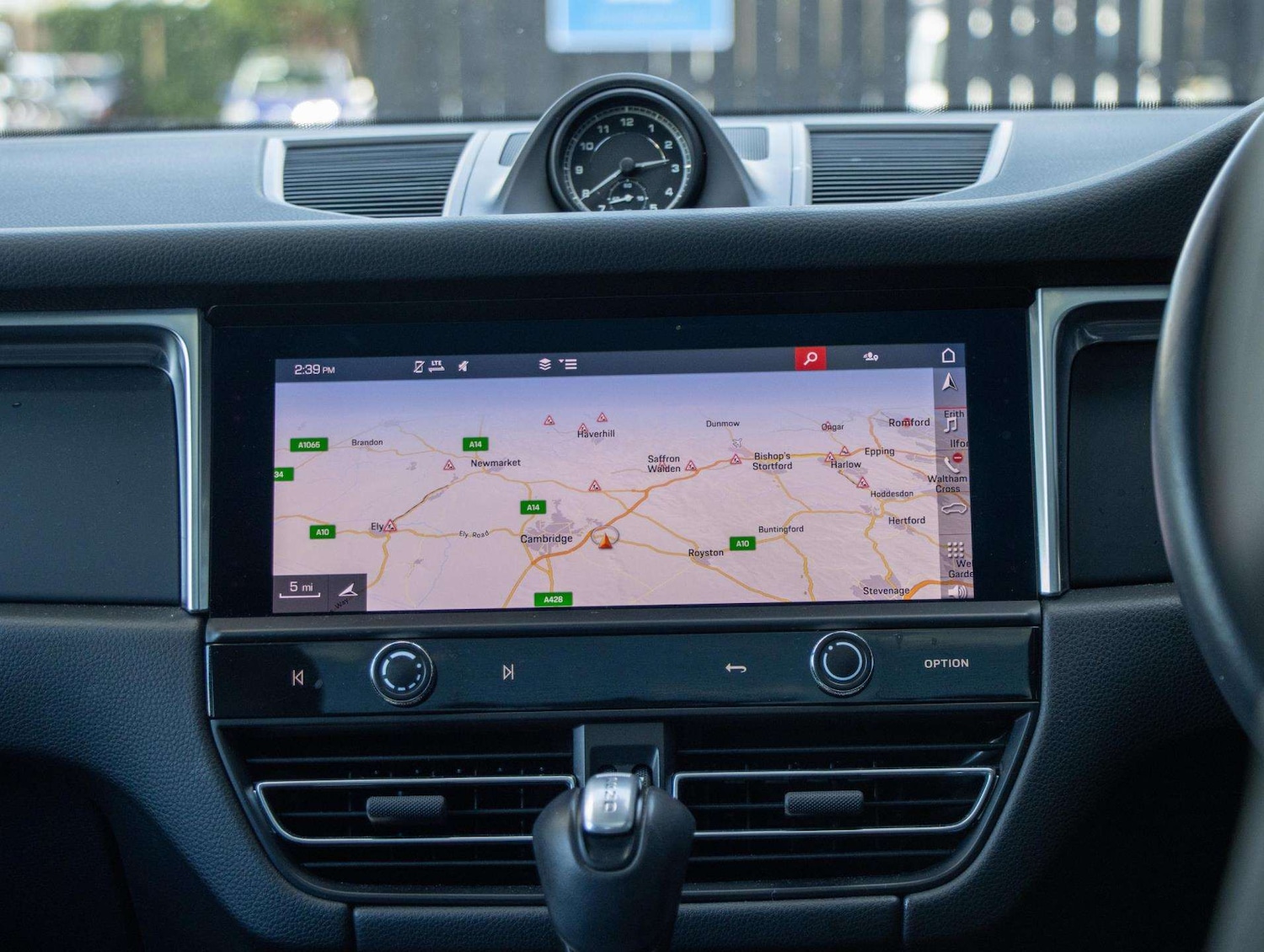 Used Porsche Macan 2023 for sale - 76668942: Photo 28