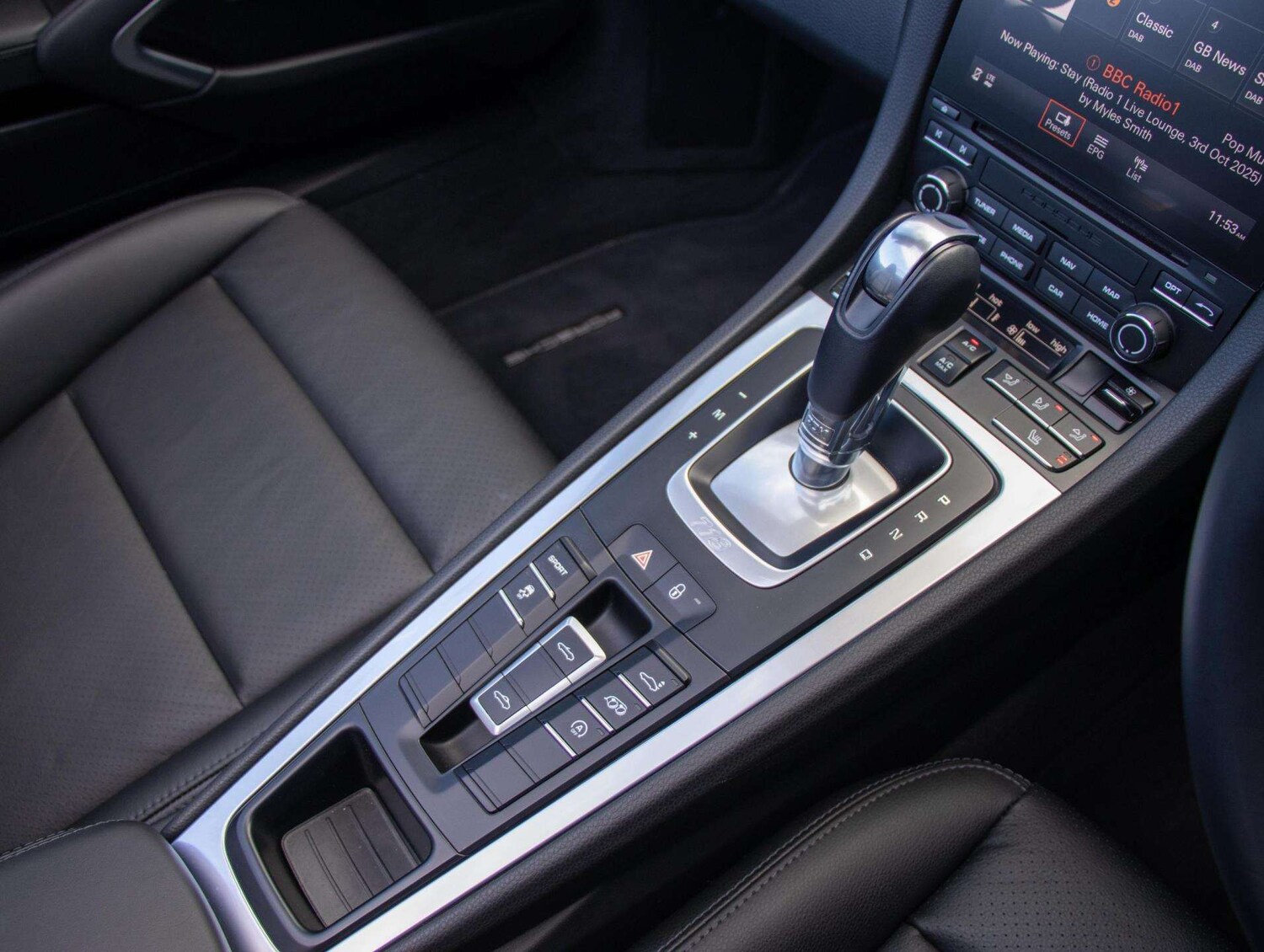 Used Porsche Boxster 2018 for sale - 76564365: Photo 11