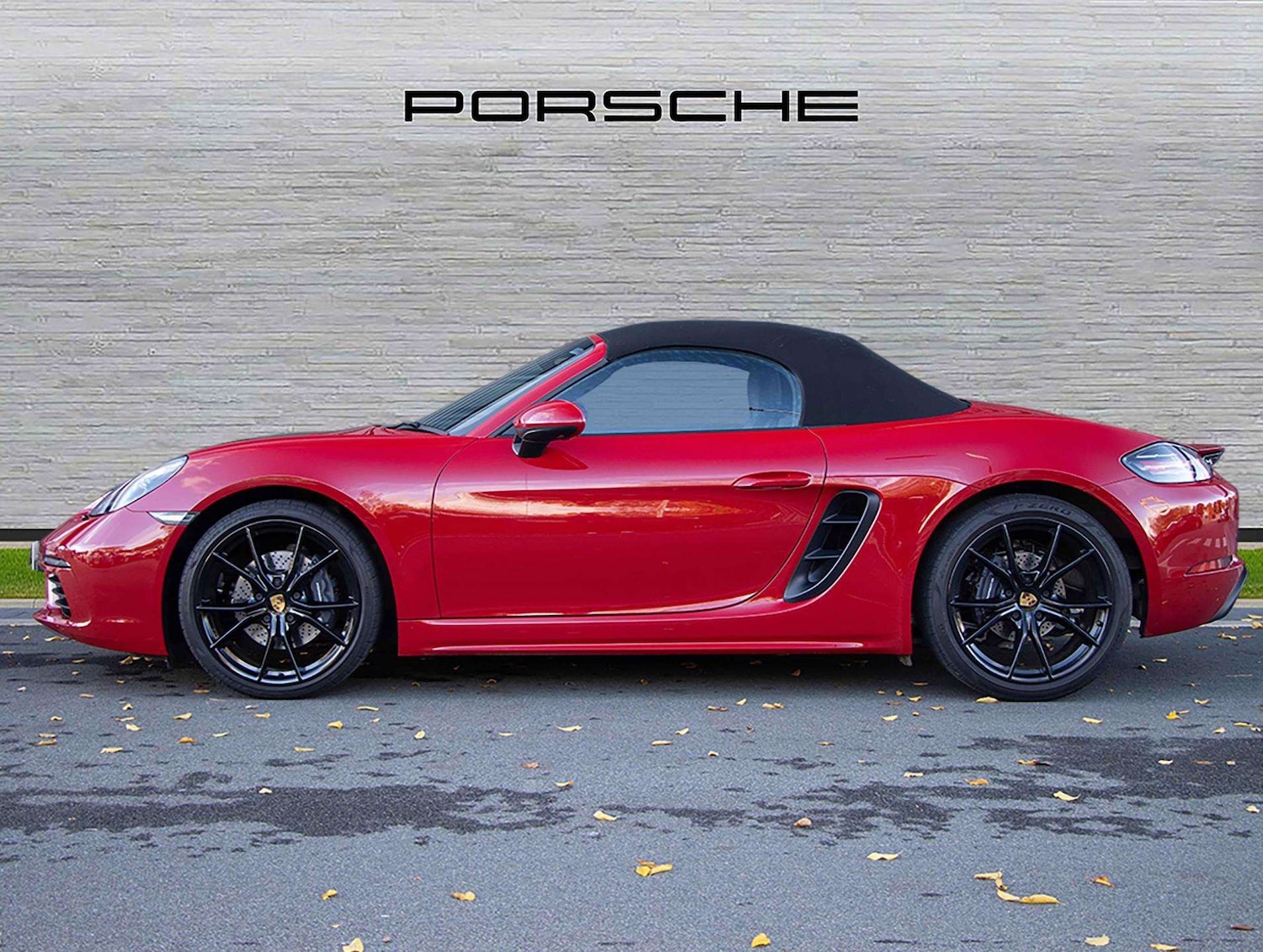 Used Porsche Boxster 2018 for sale - 76564365: Photo 2