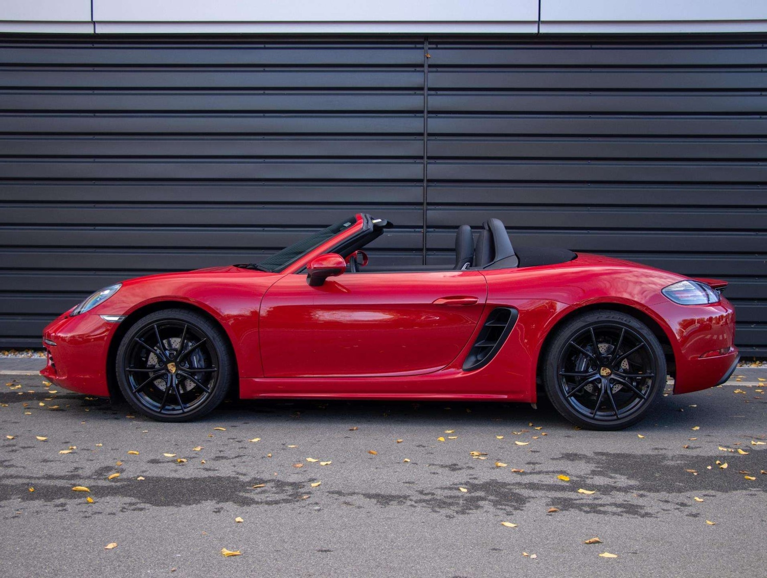 Used Porsche Boxster 2018 for sale - 76564365: Photo 24