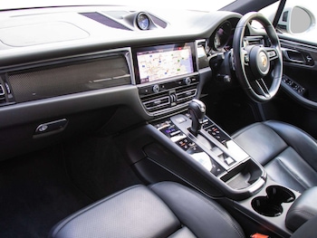 Used Porsche Macan 2022 for sale - 78744052: Photo