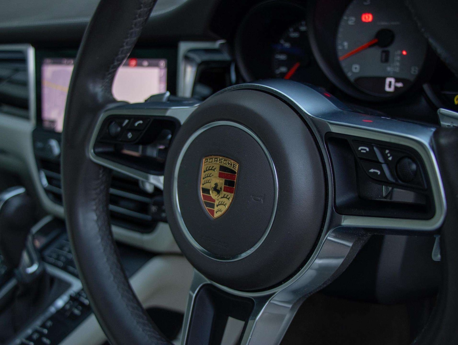 Used Porsche Macan 2020 for sale - 77158354: Photo 14