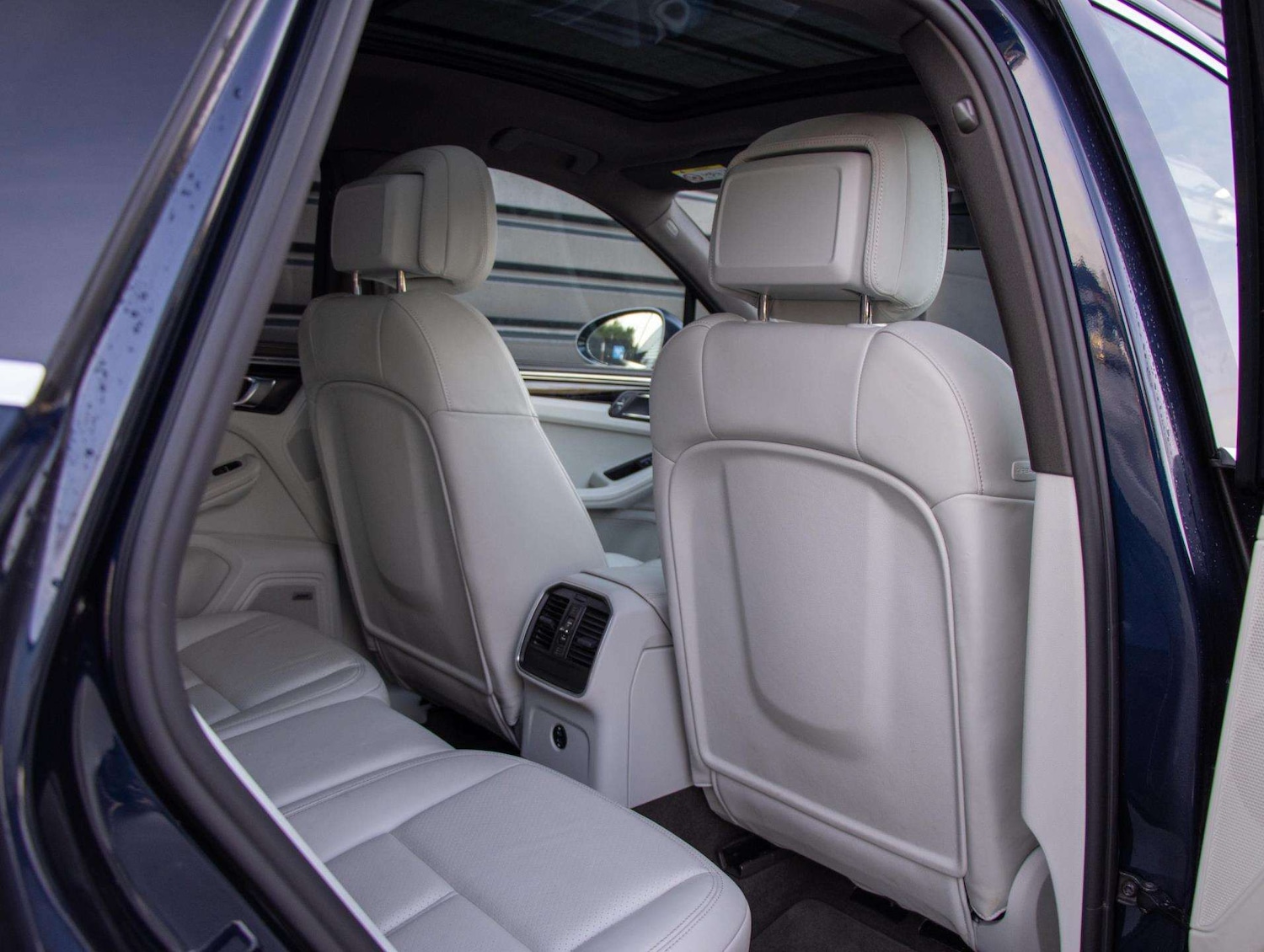 Used Porsche Macan 2020 for sale - 77158354: Photo 24