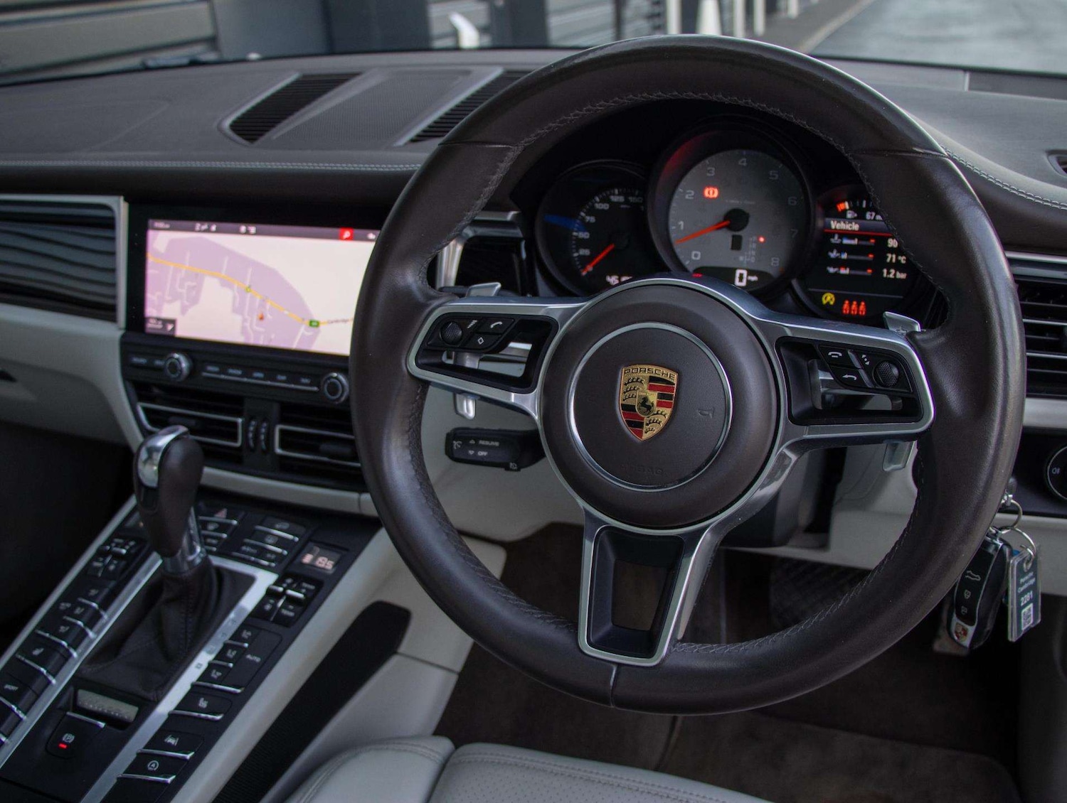 Used Porsche Macan 2020 for sale - 77158354: Photo 9