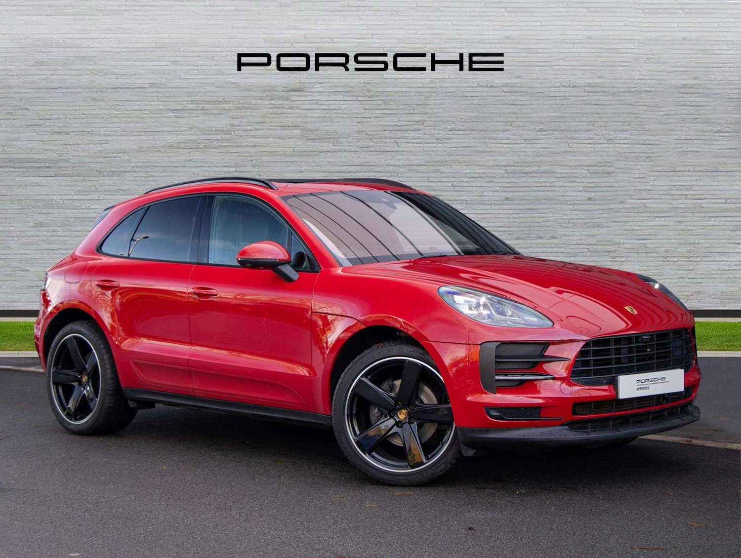 Used Porsche Macan 2021 for sale - 76875809: Photo 1