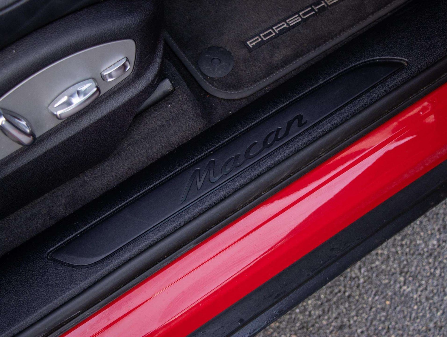 Used Porsche Macan 2021 for sale - 76875809: Photo 16