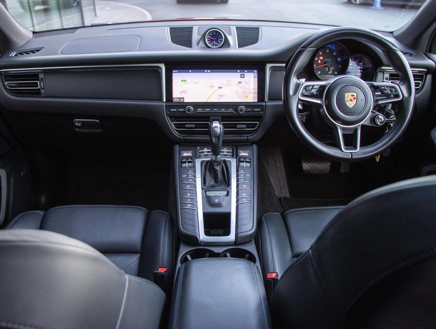 Used Porsche Macan 2021 for sale - 76875809: Photo 28