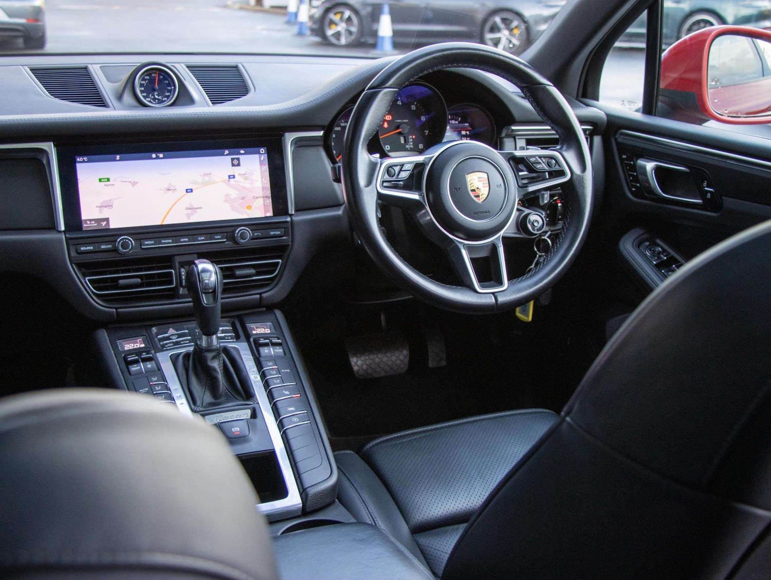 Used Porsche Macan 2021 for sale - 76875809: Photo 30