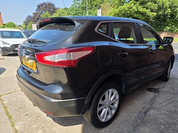 Used Nissan Qashqai 2015 for sale - 79074091: Photo