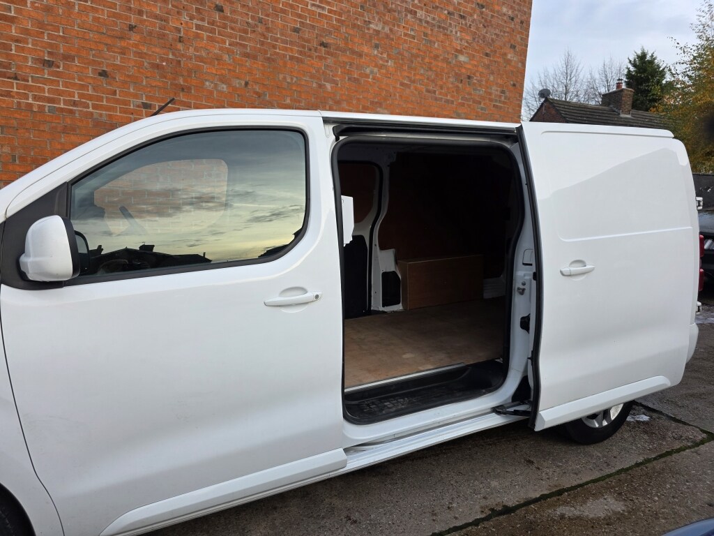 Used Vauxhall Vivaro 2021 for sale - 76483179: Photo 10