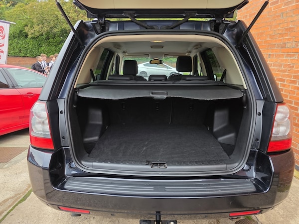 Used Land Rover Freelander 2011 for sale - 76237410: Photo 10