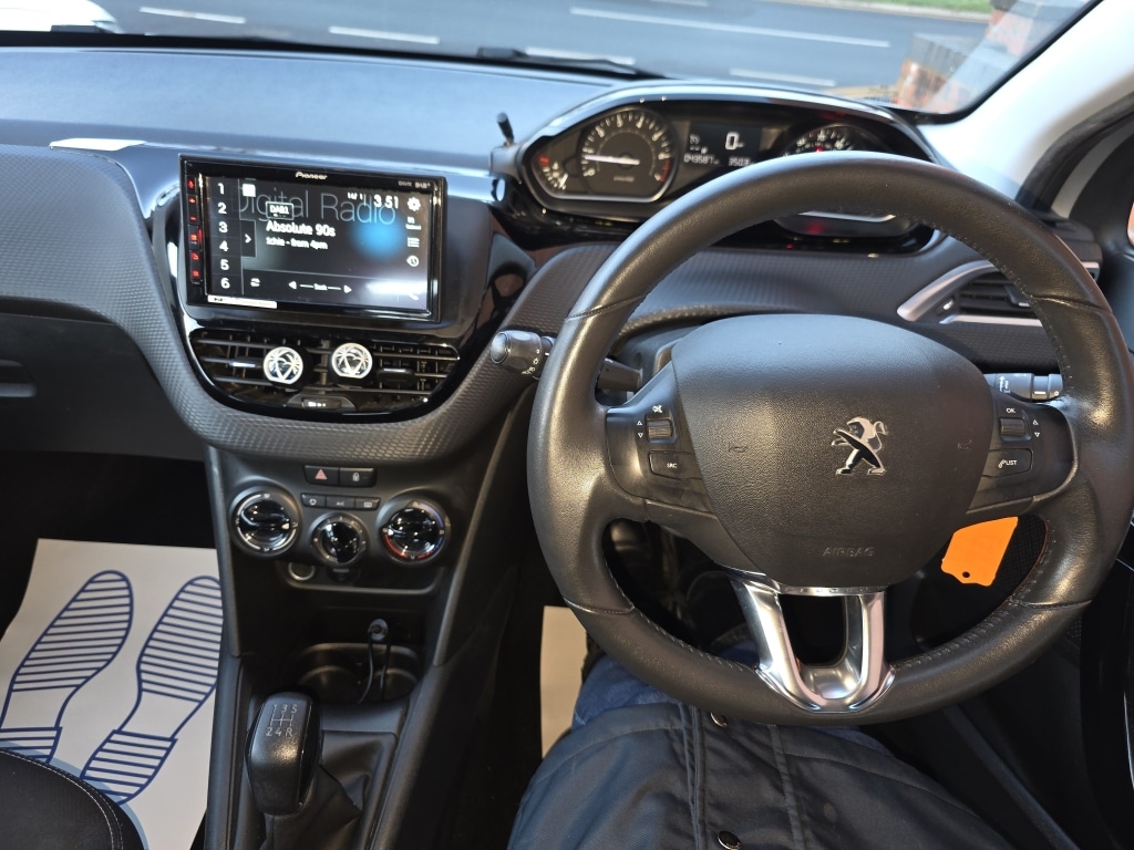 Used Peugeot 208 2018 for sale - 77228408: Photo 11