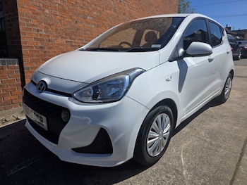 Used Hyundai i10 2017 for sale - 78571852: Photo