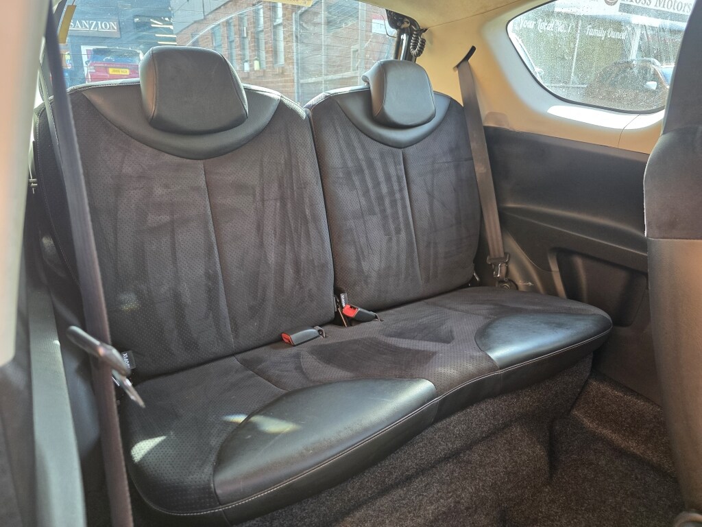 Used Toyota AYGO 2013 for sale - 78202306: Photo 8