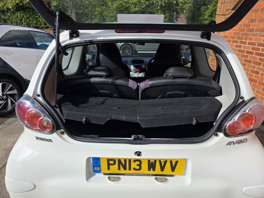 Used Toyota AYGO 2013 for sale - 78202306: Photo 9