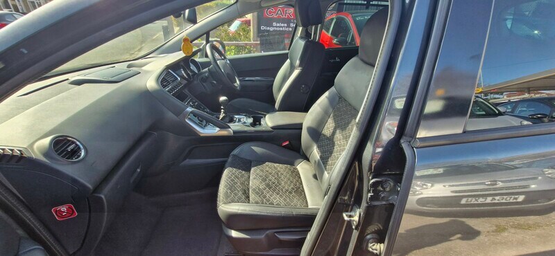 Used Peugeot 3008 2015 for sale - 76962914: Photo 10