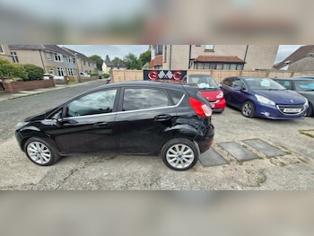 Used Ford Fiesta 2017 for sale - 75643170: Photo