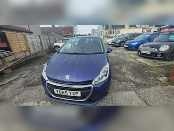 Used Peugeot 208 2015 for sale - 77547921: Photo