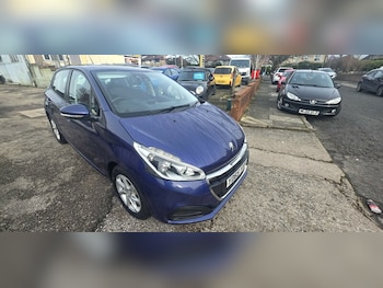 Used Peugeot 208 2015 for sale - 77547921: Photo