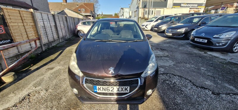 Used Peugeot 208 2012 for sale - 76591298: Photo 2