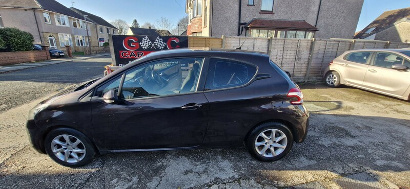 Used Peugeot 208 2012 for sale - 76591298: Photo 5