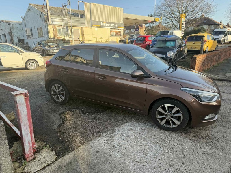 Used Hyundai i20 2015 for sale - 77356918: Photo 7