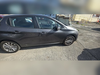 Used Peugeot 208 2018 for sale - 78750036: Photo