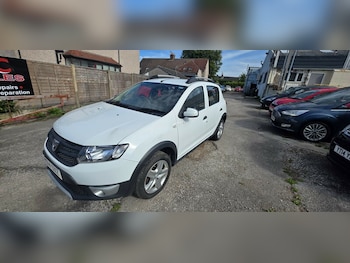 Used Dacia Sandero 2014 for sale - 79423420: Photo