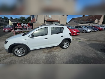 Used Dacia Sandero 2014 for sale - 79423420: Photo