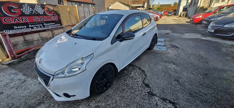 Used Peugeot 208 2014 for sale - 76699099: Photo 1