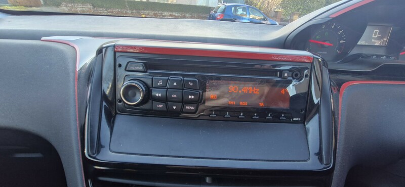 Used Peugeot 208 2014 for sale - 76699099: Photo 7