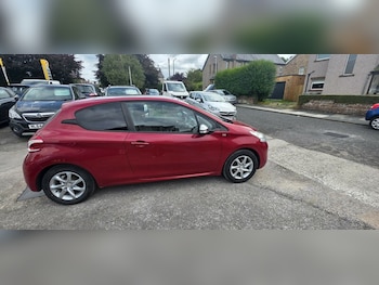 Used Peugeot 208 2014 for sale - 79539292: Photo