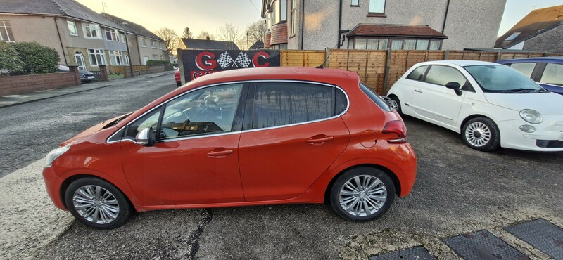Used Peugeot 208 2017 for sale - 76962924: Photo 4