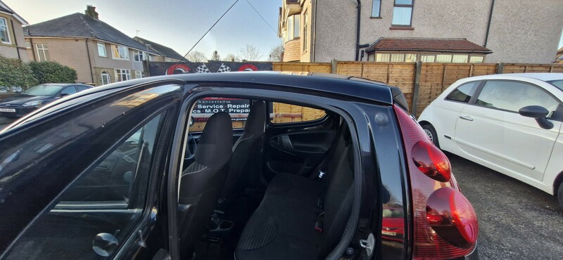 Used Peugeot 107 2014 for sale - 76962912: Photo 10