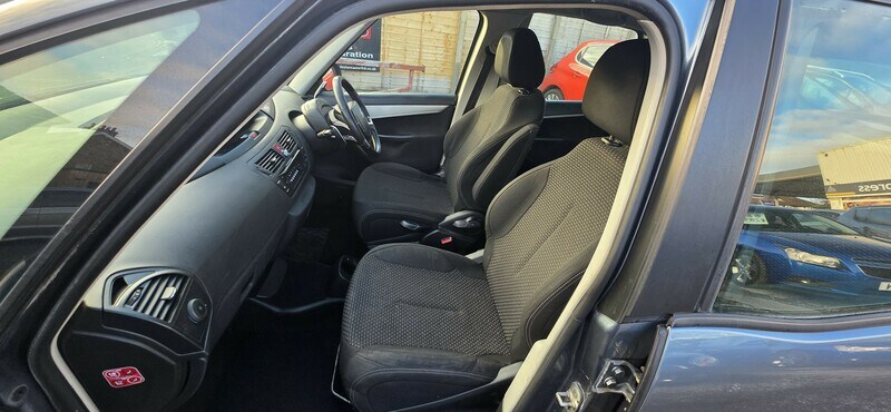 Used Citroen C4 Picasso 2010 for sale - 77384943: Photo 12