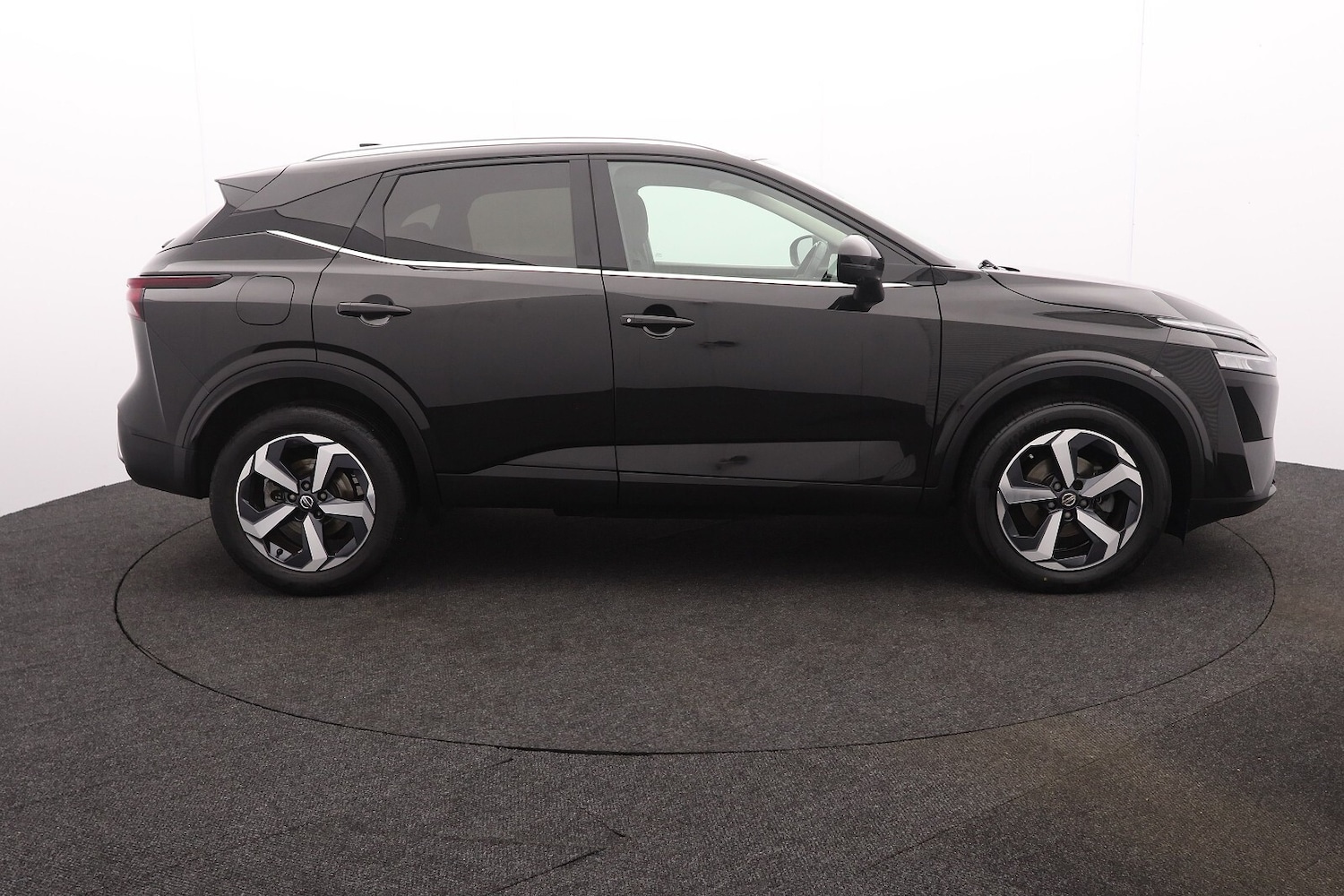 Used Nissan Qashqai 2021 for sale - 76074455: Photo 2