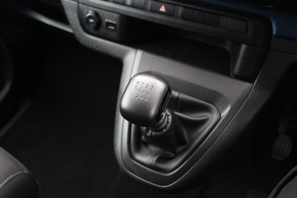 Used Peugeot Traveller 2020 for sale - 76124466: Photo 27