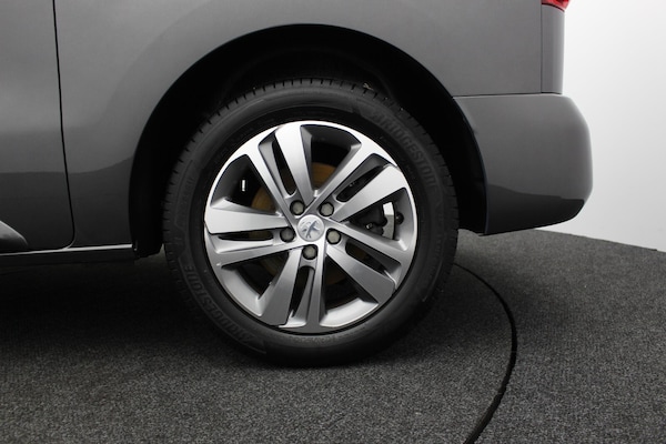 Used Peugeot Traveller 2020 for sale - 76124466: Photo 43