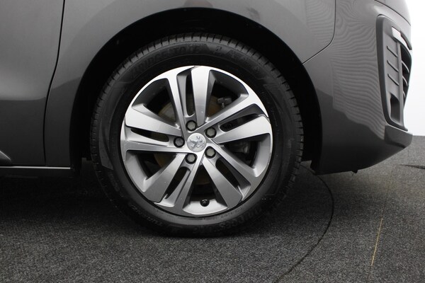 Used Peugeot Traveller 2020 for sale - 76124466: Photo 45