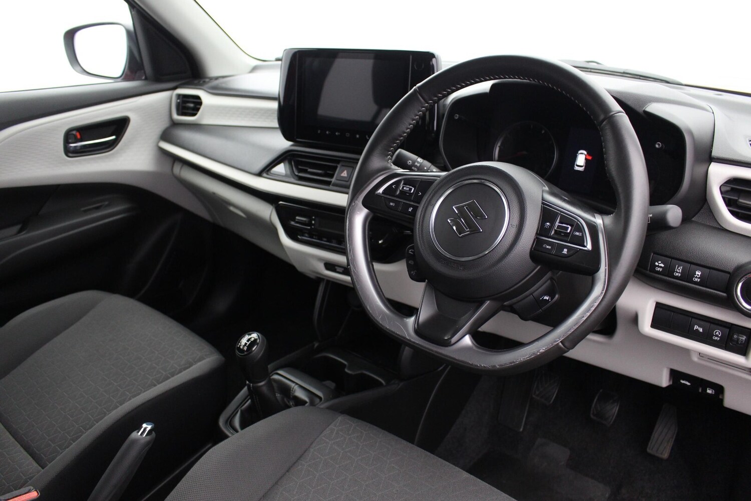 Used Suzuki Swift 2025 for sale - 77941999: Photo 9