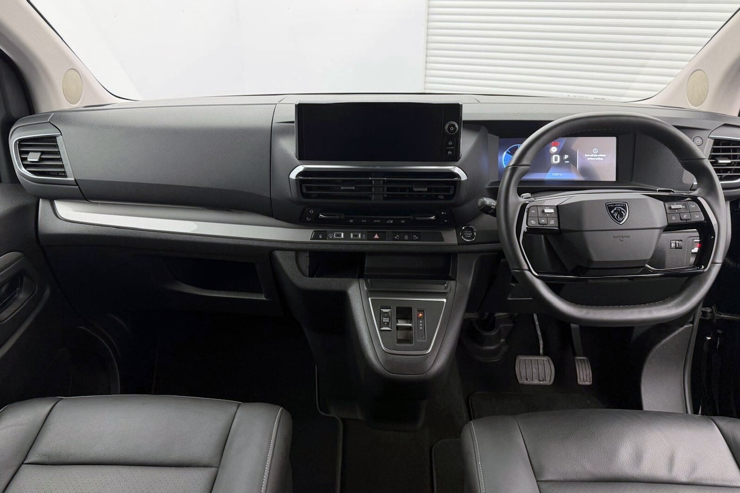 Used Peugeot Traveller 2024 for sale - 77504194: Photo 7