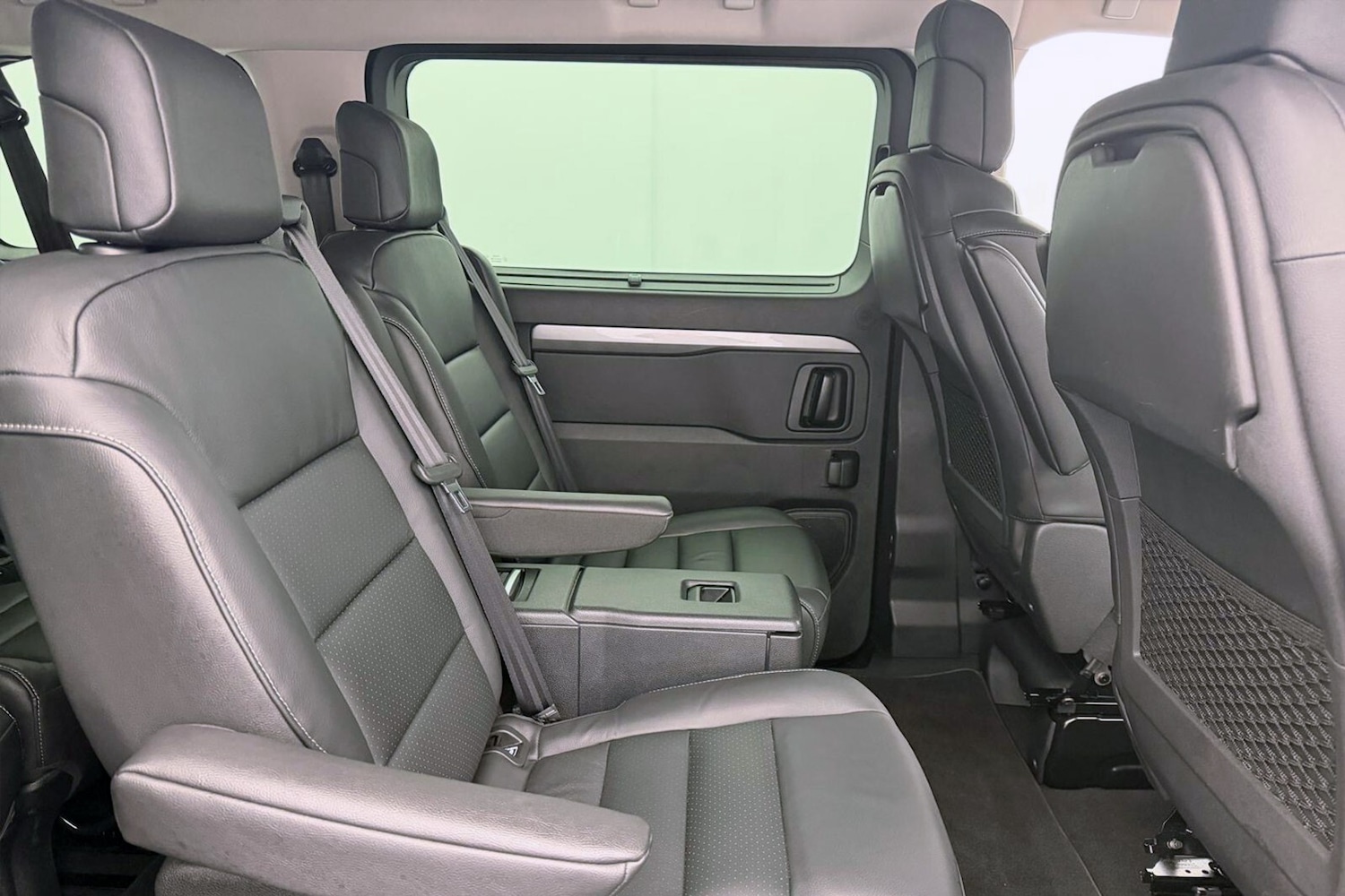 Used Peugeot Traveller 2024 for sale - 77504194: Photo 9