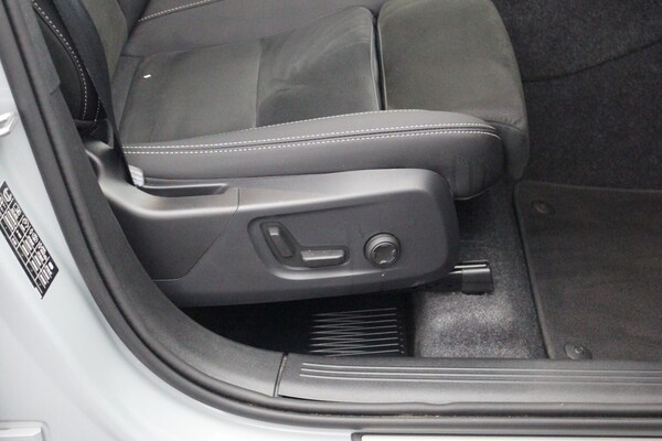 Used Volvo XC40 2025 for sale - 75483597: Photo 28